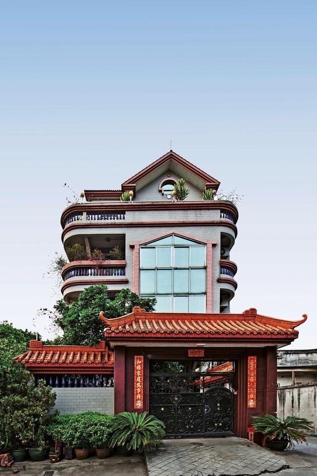 18栋广东别墅实拍，风格真是鹤立鸡群，丝毫不比福建豪宅差