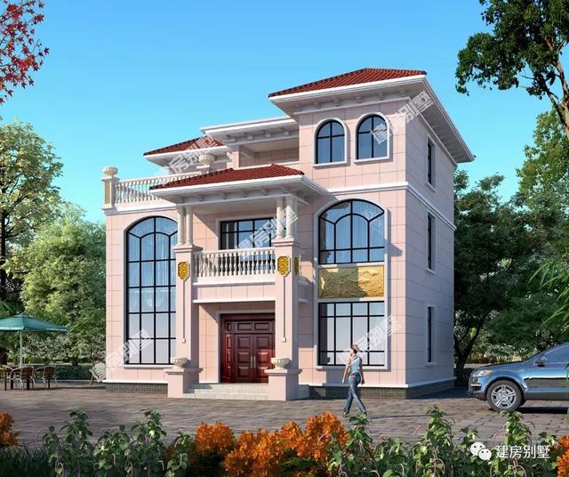 厨房单独建的两栋自建房，第一栋配5个套房，第二栋带旋转楼梯