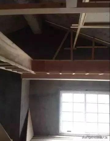 土壕豪掷180万盖三层别墅，挑高客厅豪华庭院，大家看看值不值？