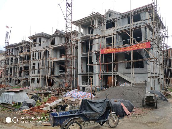 34万自建三层农村别墅，基础5万，历时一年，这样盖房超值