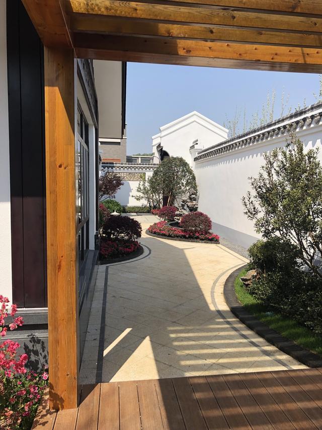 中式门斗这样盖才好看！农村自建联排新中式别墅，家家户户带小院