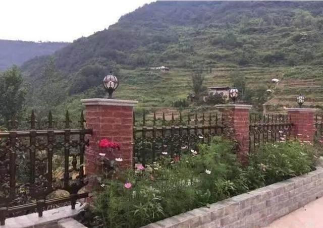 同样是农村别墅，为何这栋欧式户型如此经典？40万造价想低调都难