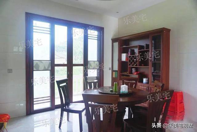 三层农村自建房带车库，别墅这样设计，经济实用大方