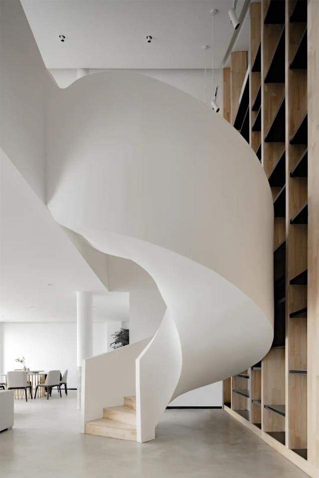 371m²现代极简别墅，舒适文艺的空间，自然惬意的生活