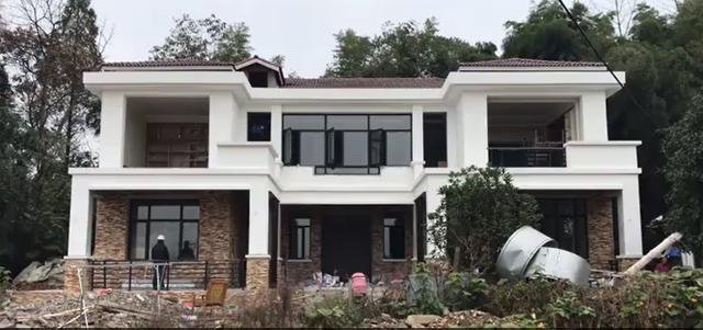 农村自建二层别墅，宽敞舒适又大气，等老了回家建一栋，安静生活