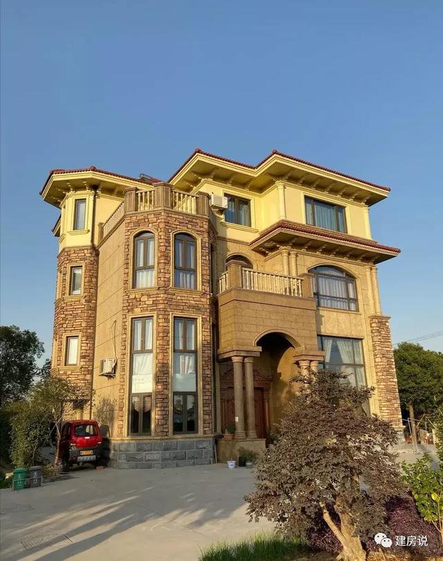 18栋别墅建成实拍，看到第9栋，路人都惊讶得张大了嘴巴