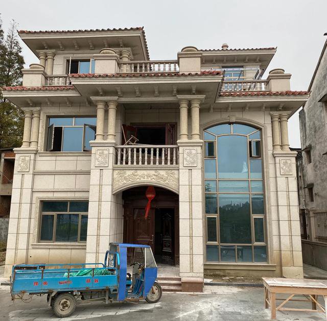 建房就得趁早，不要再犹犹豫豫，12款别墅实景，在农村太火了