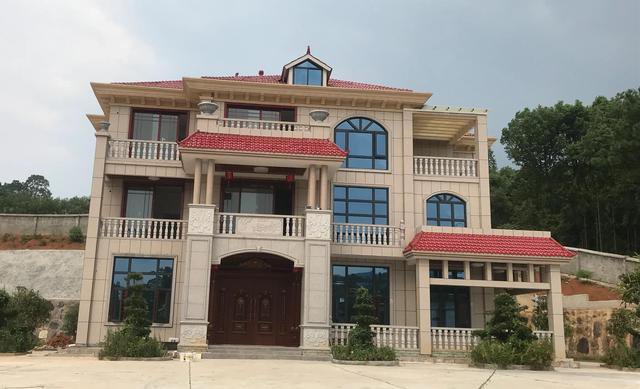 建房就得趁早，不要再犹犹豫豫，12款别墅实景，在农村太火了