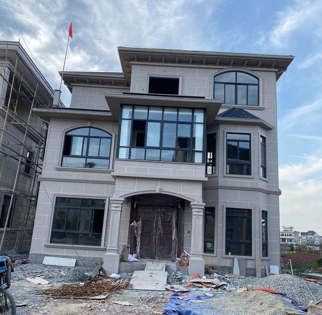 建房就得趁早，不要再犹犹豫豫，12款别墅实景，在农村太火了