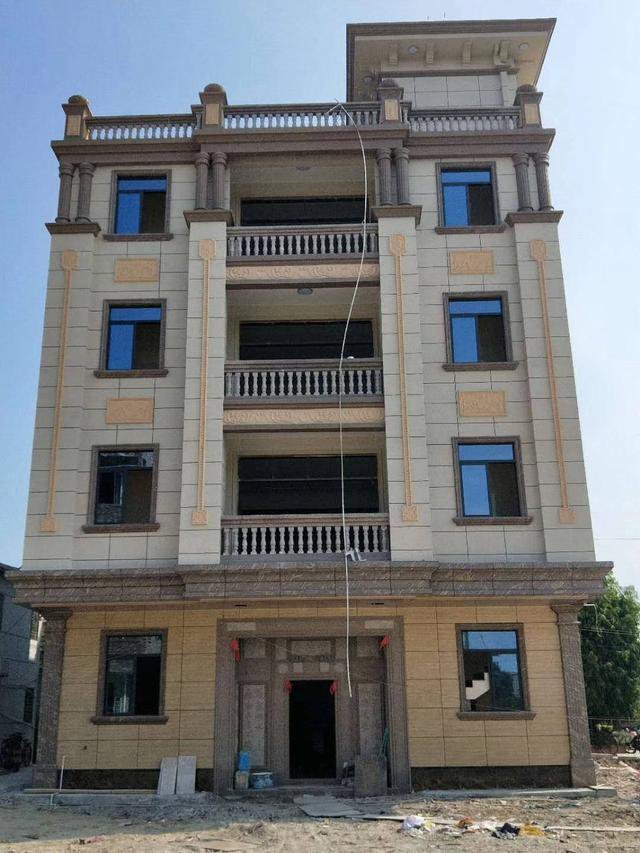 12栋农村实拍别墅实景图，能建的起第5栋的人肯定很有钱