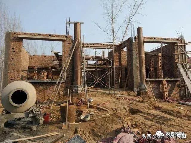 实拍丨小伙20万买地皮，花18万建村里最美别墅，城里2套房都不换